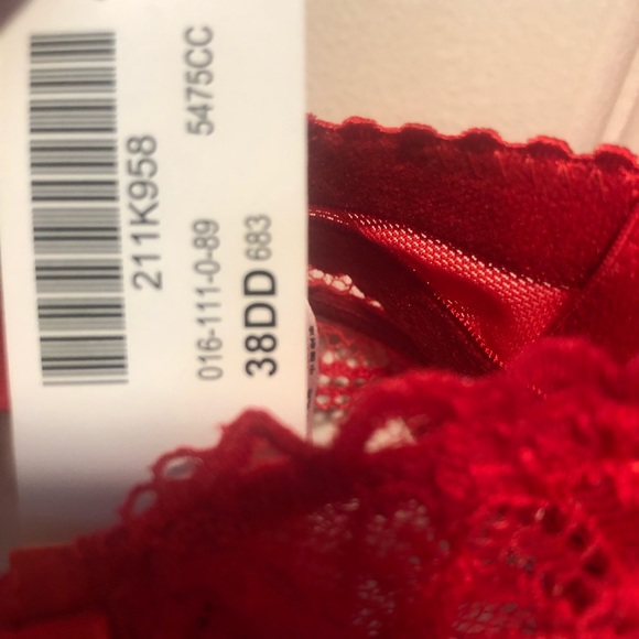 Red Lace Bra new with tags! - Picture 4 of 4